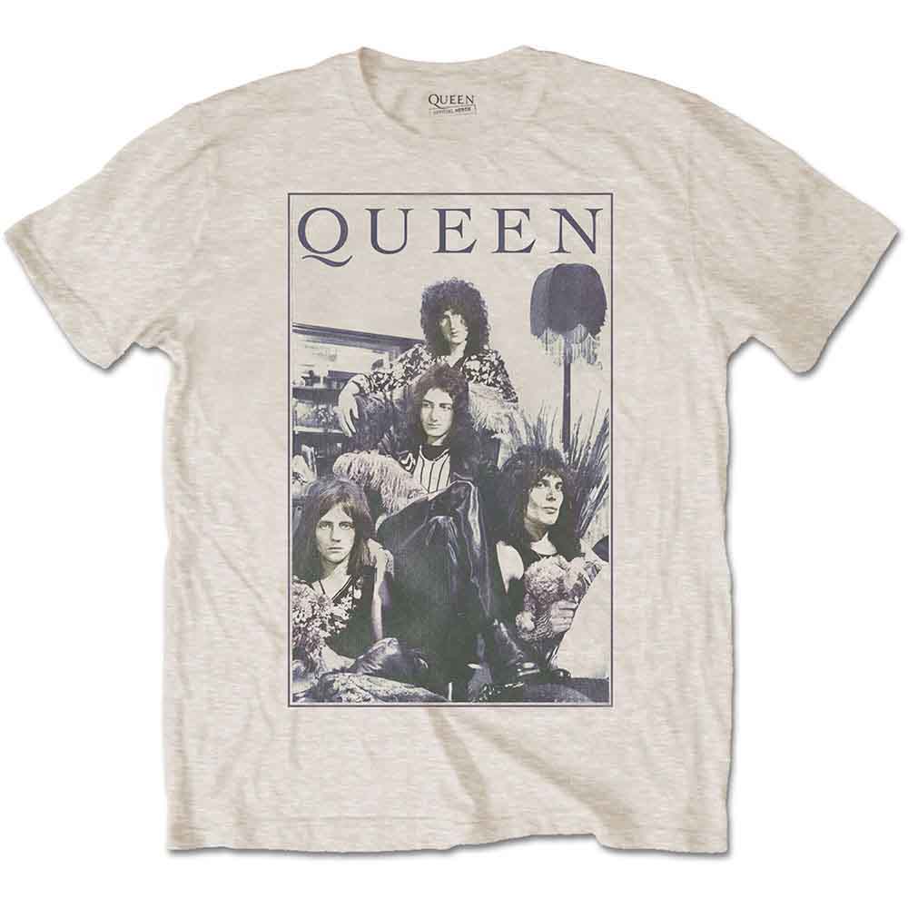 Beige t-shirt with a vintage framed photo of the band Queen.