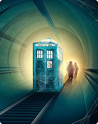 Doctor Who TARDIS in a tunnel with two Yeti figures.