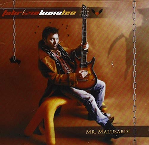 Fabrizio Leo album cover: musician with guitar, sitting and looking forward.