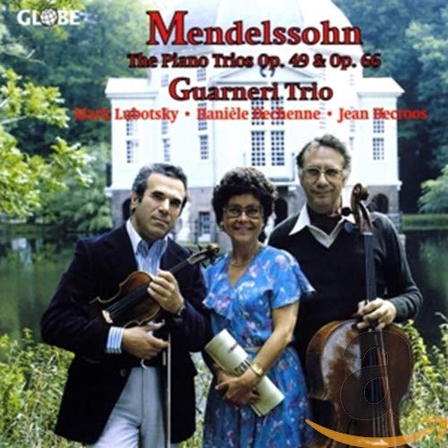 CD cover featuring three musicians with violin, piano score, and cello.