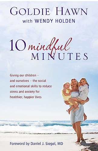 Book cover: woman with two children on a beach, titled "10 mindful minutes".