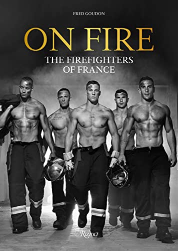 Book cover: shirtless French firefighters in uniform, holding helmets.