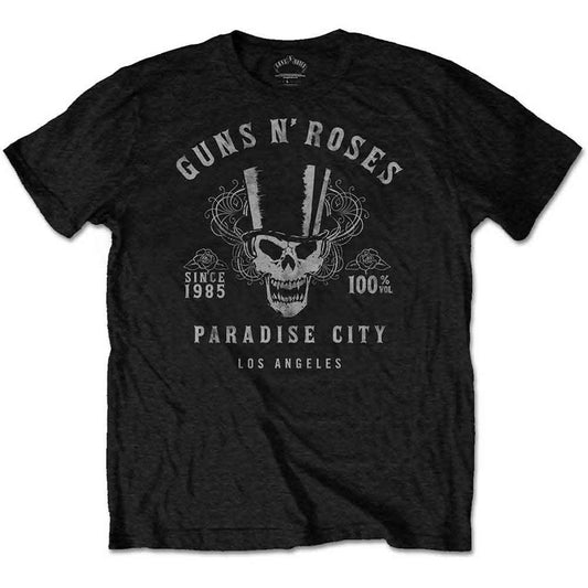 Man wearing black Guns N' Roses t-shirt with skull graphic.