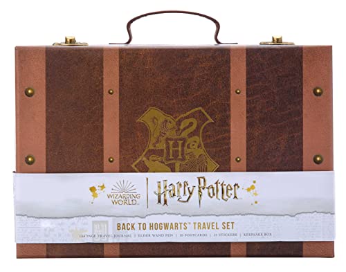 Brown suitcase-shaped Harry Potter gift set with Hogwarts crest.
