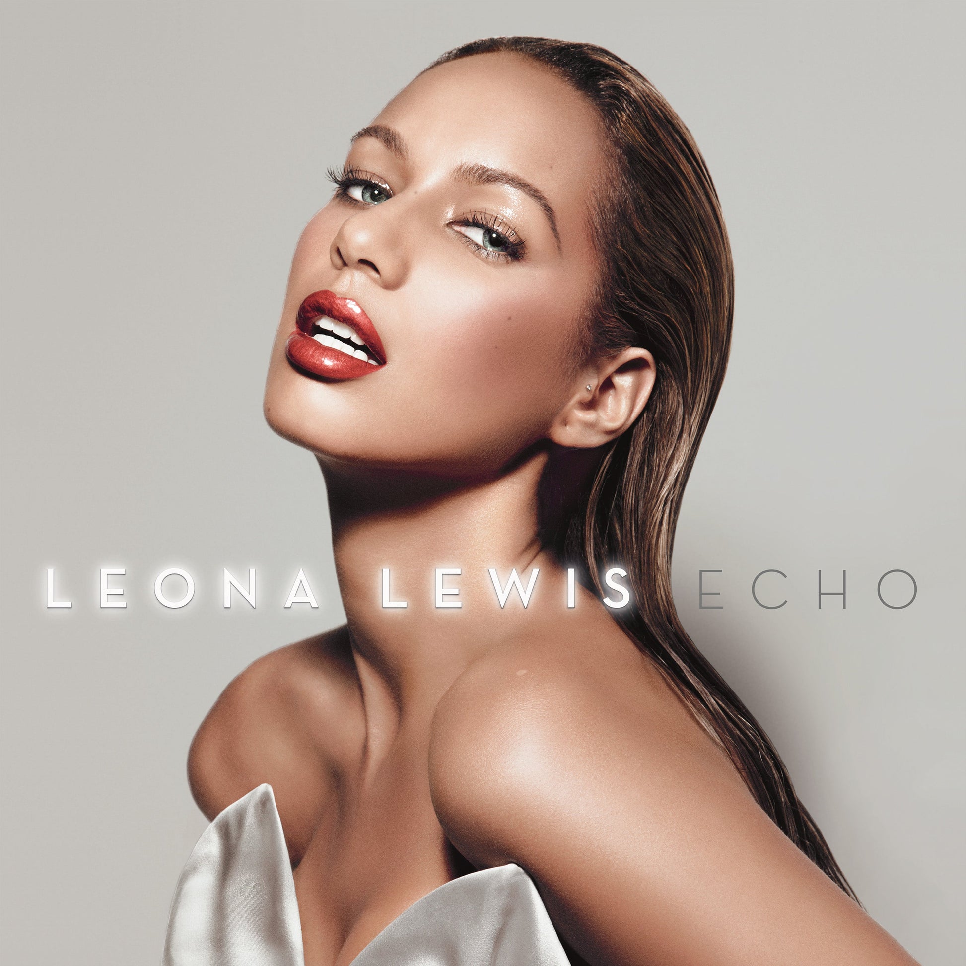 Leona Lewis album cover for “Echo”, featuring a portrait of the singer.