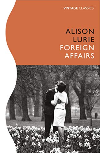 Book cover: "Foreign Affairs" by Alison Lurie, couple embracing in a park.