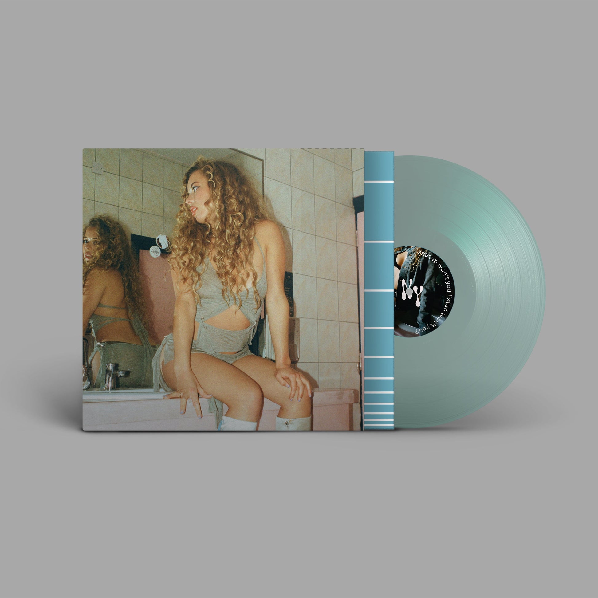 Nilüfer Yanya album cover and green vinyl record shown together.