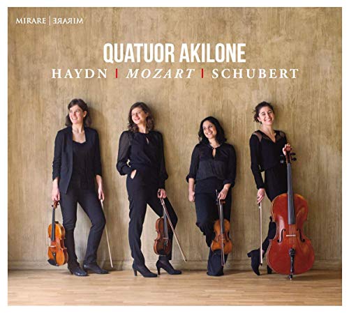 CD cover featuring the Quatuor Akilone, a string quartet, in formal wear.