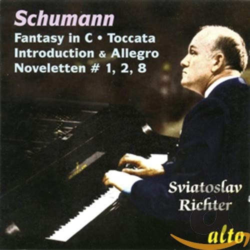 CD cover featuring pianist Sviatoslav Richter at a grand piano.