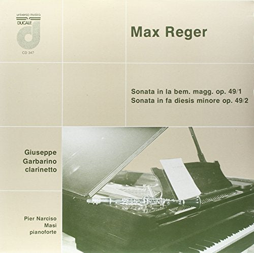 Album cover for Max Reger sonatas featuring a clarinet and piano.