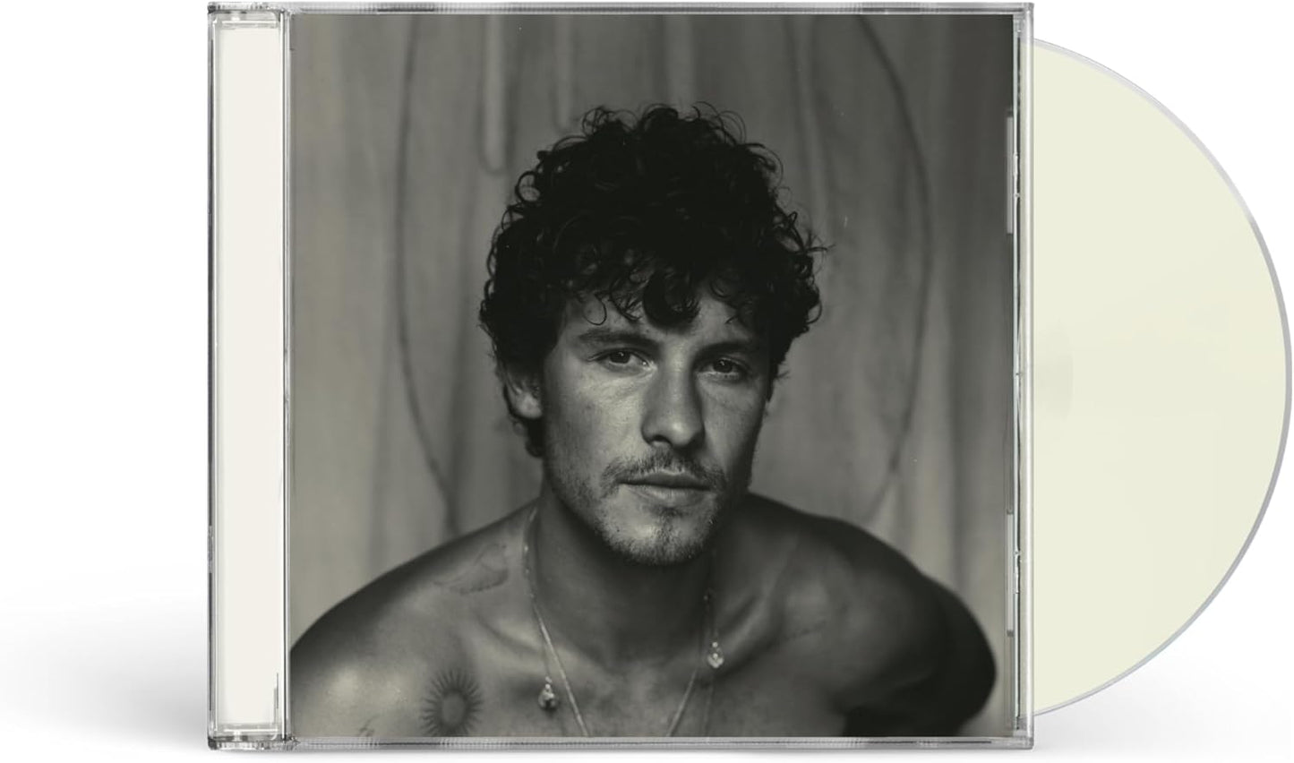 Shawn Mendes CD cover: black and white portrait of the singer.