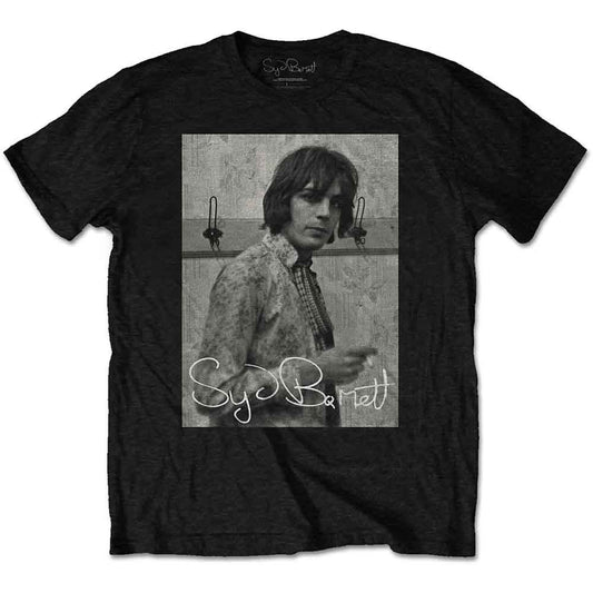 Black t-shirt with a grayscale portrait of Syd Barrett smoking.