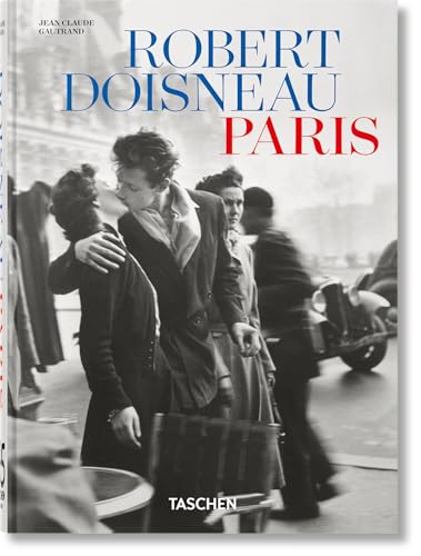 Book cover featuring Robert Doisneau's black and white photograph of a couple kissing.
