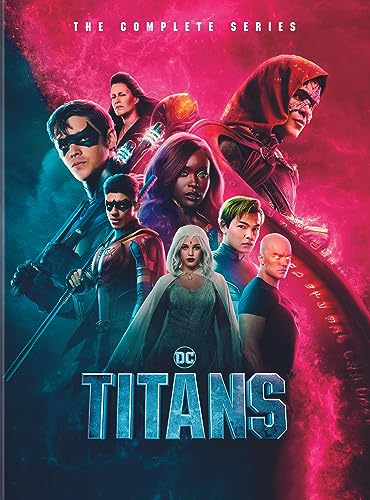 DVD cover for "Titans" featuring a group of superhero characters.