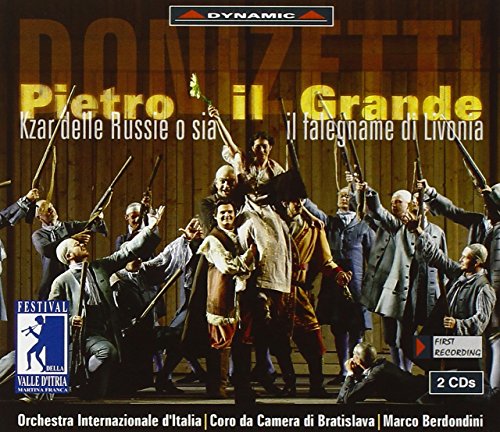 Opera performers in historical costumes holding rifles on stage for Donizetti's Pietro il Grande.