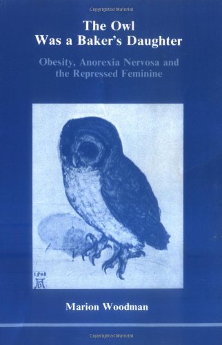Book cover with title and illustration of an owl in blue tones.