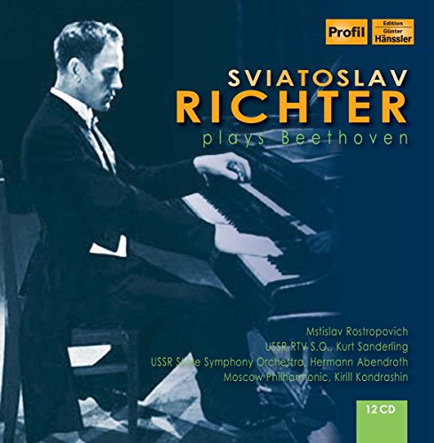 CD cover featuring Sviatoslav Richter playing piano, with yellow and green text overlay.