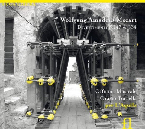 Officina Musicale  Tuccell - Mozart: Divertimenti K247And33 [CD]