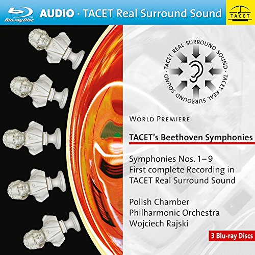 "Blu-ray cover with chess pieces and Beethoven's symphonies details on a black and white background."