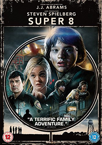 DVD cover for "Super 8" with a group of children in a circular frame.